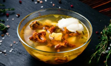 Рецепт для похудения: суп из соленых лисичек. Едим — и вес уходит