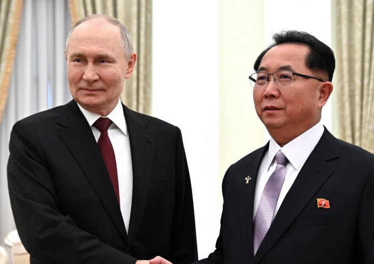 В Китае назвали необычной встречу Путина с гостем из КНДР