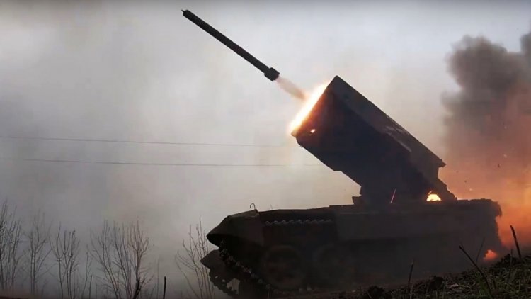 Появились кадры термобарического удара «Тосочки» по ВСУ в Курской области